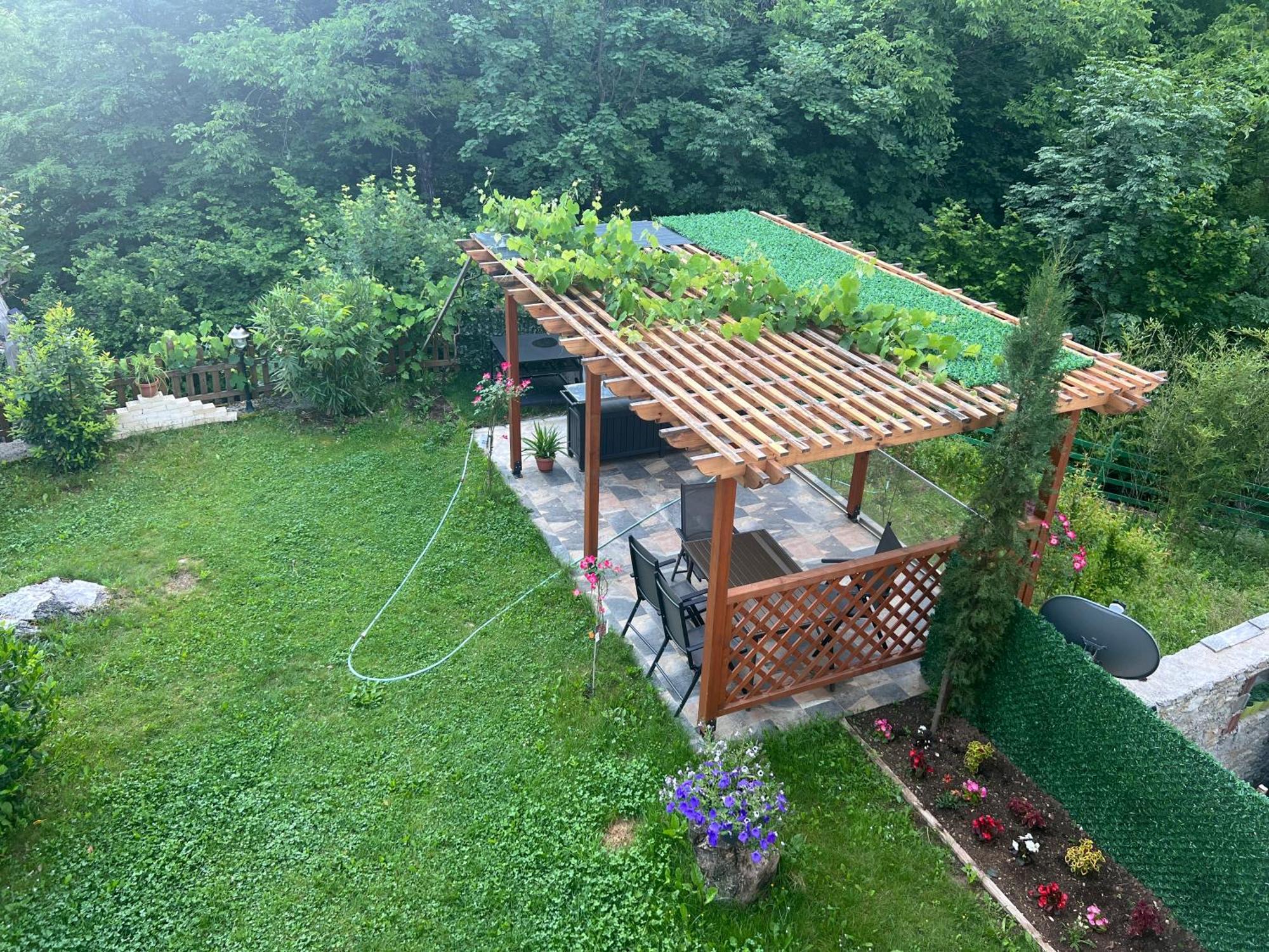 Vila Alexander B&B Valbone Exterior photo
